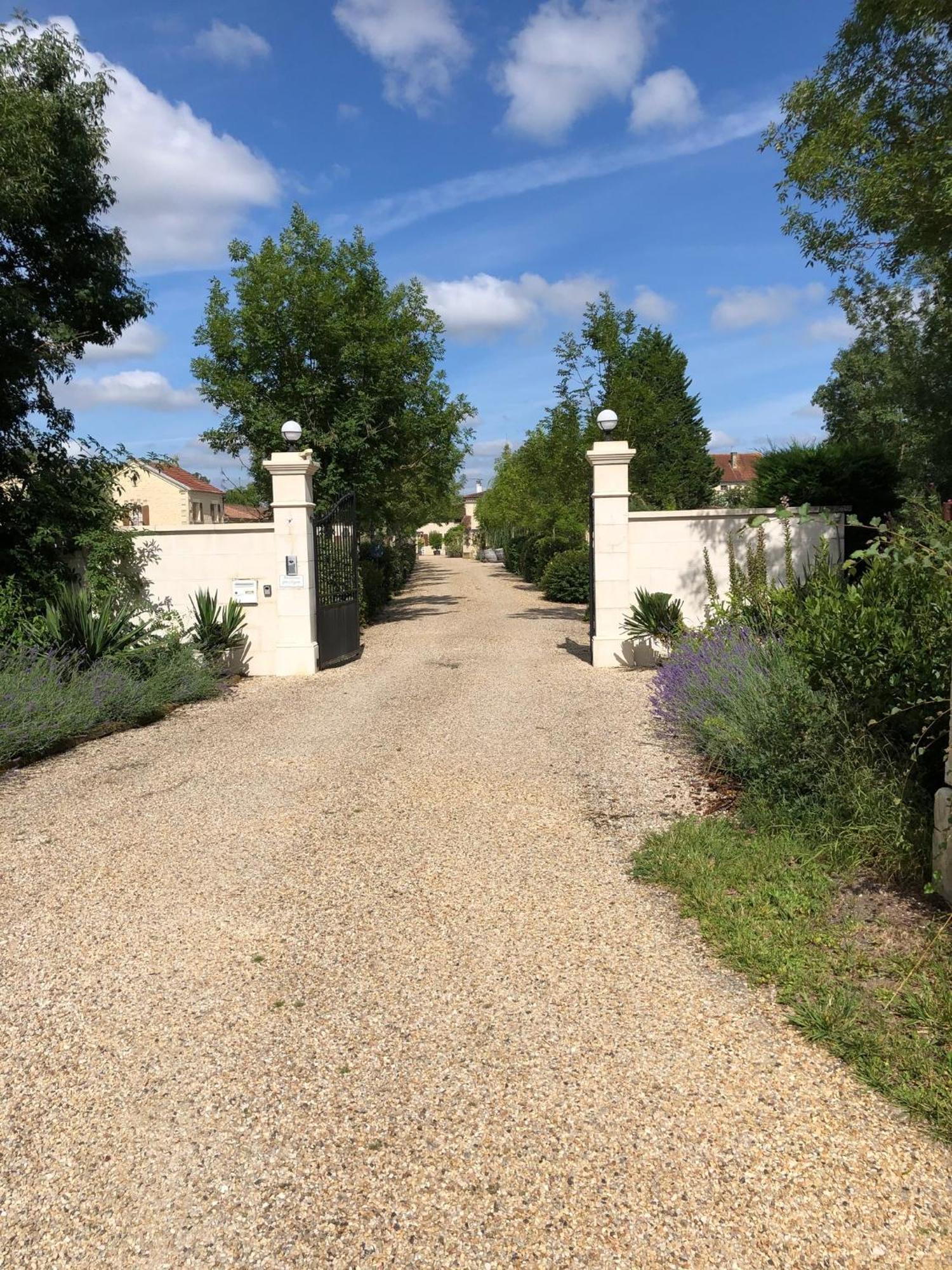 Gites De Cognac Bréville Eksteriør bilde